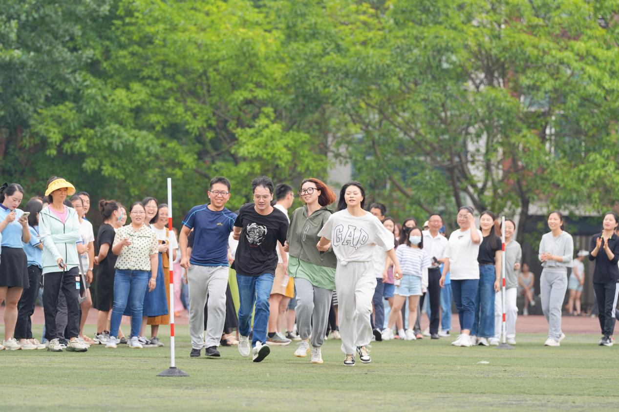 4ef07069124debb6485f783bc0f41017